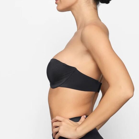 NWT SKIMS Smoothing Intimates Unlined Strapless Bra In Onyx Black Bra - Picture 4 of 10